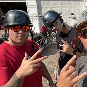 Meet your Posher, Caymon